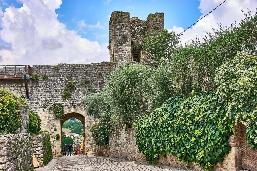 Old walls of the medieval walled village Monteriggioni, Italy