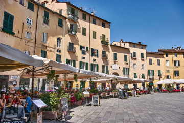 Piazza dell'Anfiteatro, Lucca, Tuscany