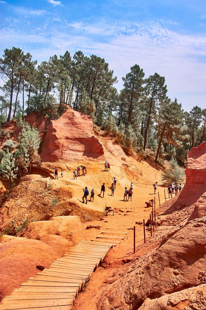 Hiking the Breathtaking Ochre Trail in Roussillon