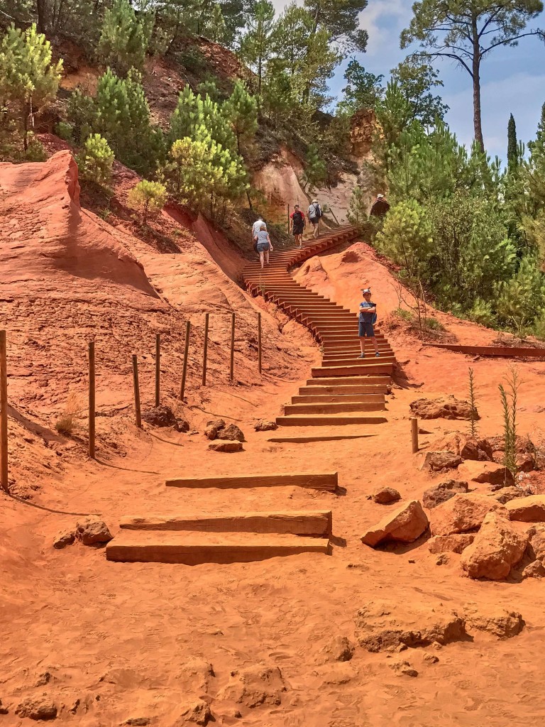 The boardwalk of the Ochre Trail, Roussillon