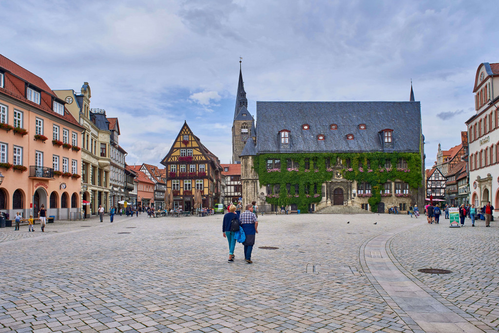 The late Gothic town hall and the Roland statue in the Old Town of Quedlinburg
