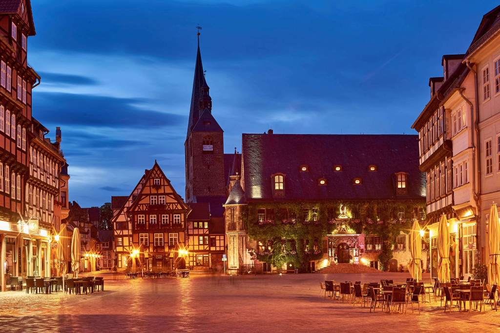 Evening scene in the old town of Quedlinburg, Germany: An evening walk in the old town of Quedlinburg