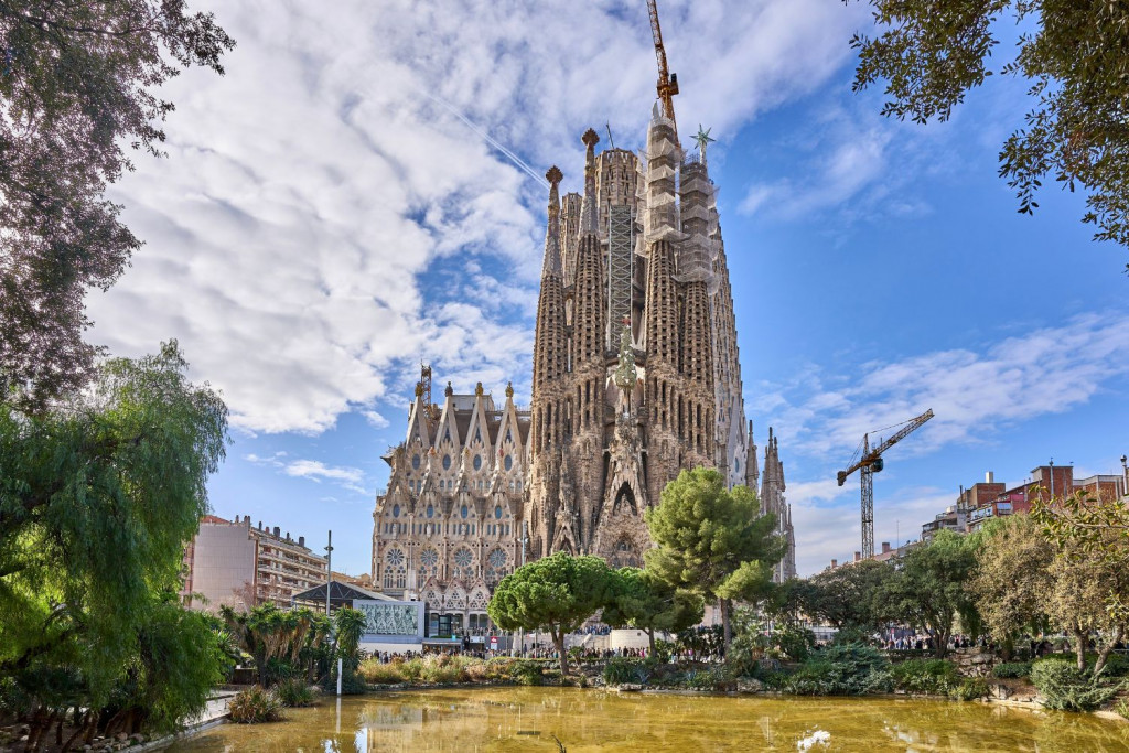 Sagrada Familia church;Winter Adventure in Barcelona