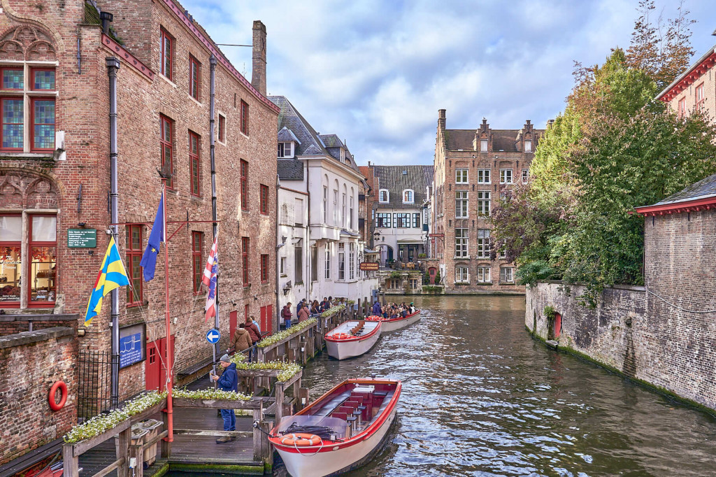 Boat trip starting place in Bruges; Bruges and Ghent